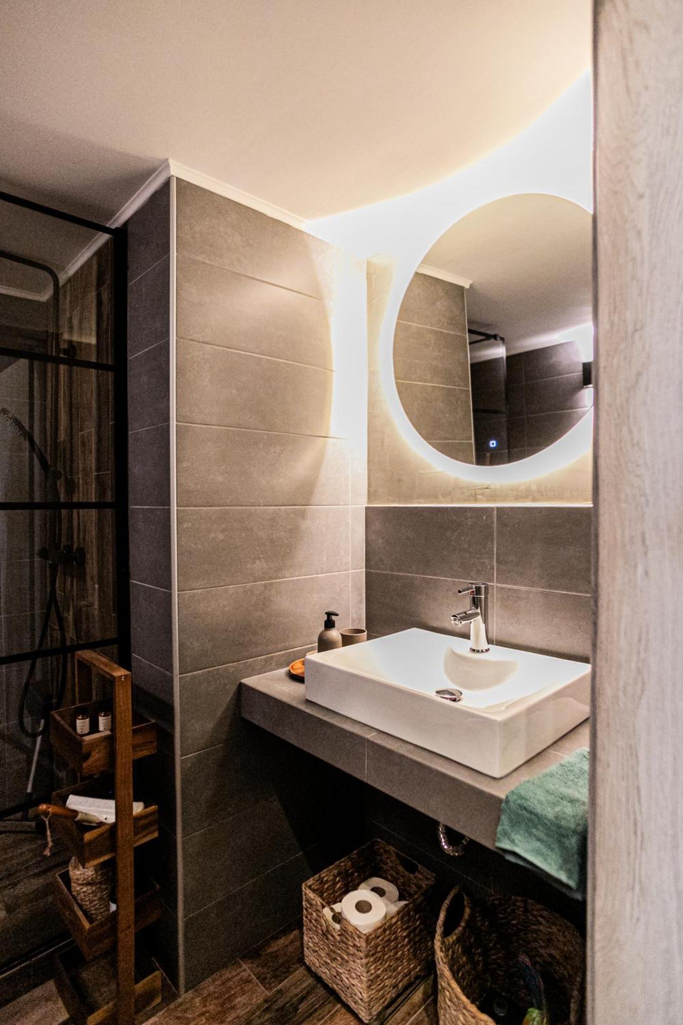 Semi'S Loft Apartment อเล็กซานโดรโพลิส ภายนอก รูปภาพ
